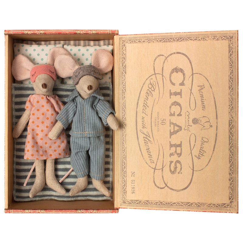 Maileg Mum & Dad Mice in Cigar Box