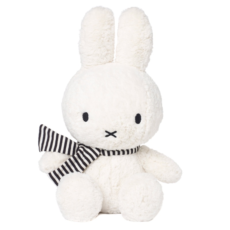 Miffy Winter Sitting