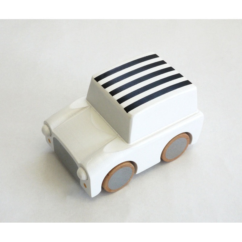 kiko+ & gg* Kuruma Classic Wooden Wind Up Car Stripes/ Whites