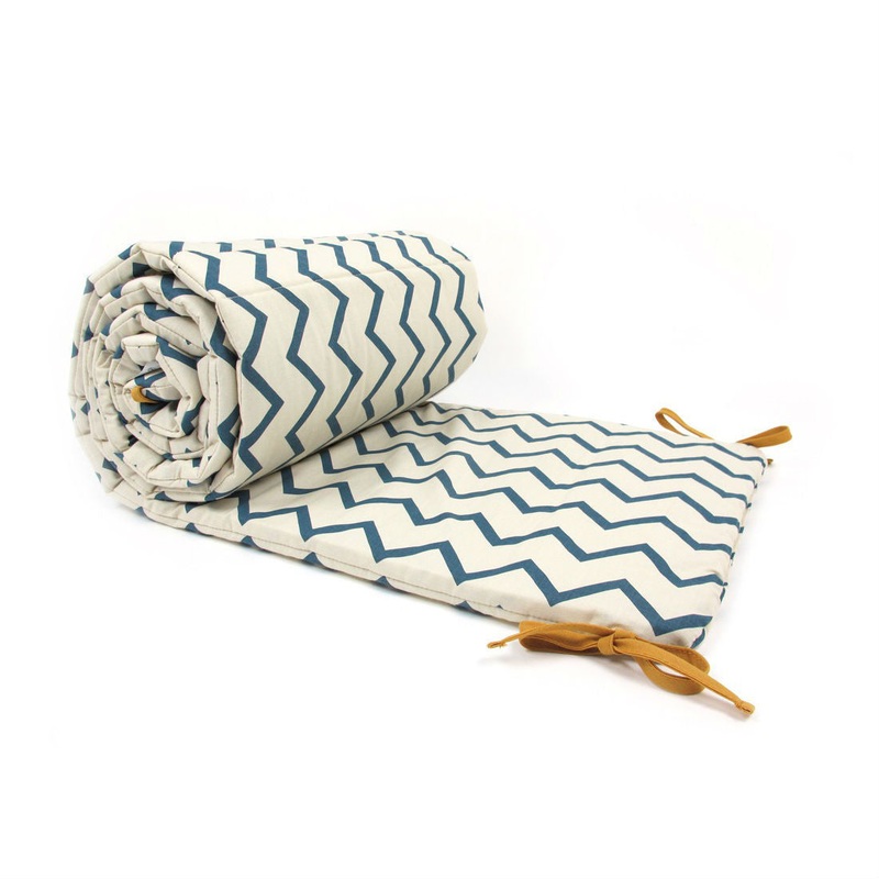 Nobodinoz Cot Bumper Zigzag Blue
