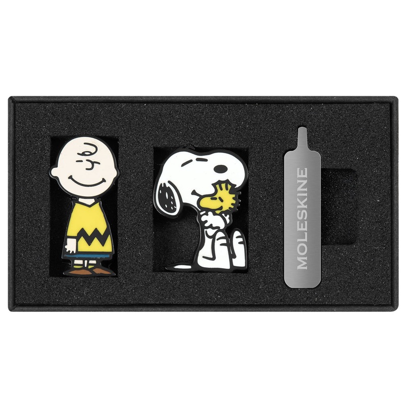 Moleskine x Peanuts Pins - Set of 2